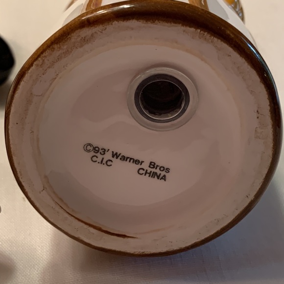 Vintage Sylvester and Tweety Bird Salt and Pepper shaker set! - Picture 5 of 7